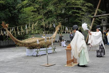 枚岡神社の「葦船奉納神事」